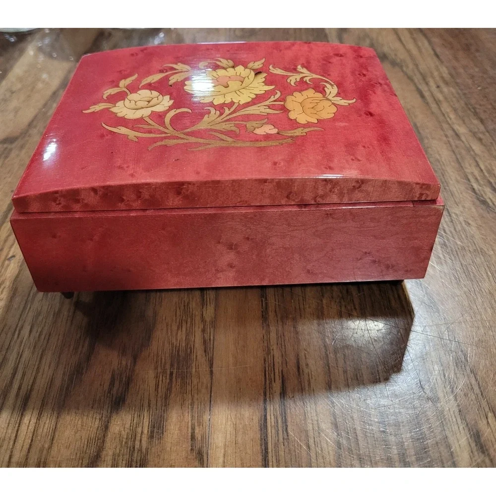 Jewerly Box Inlaid Swiss